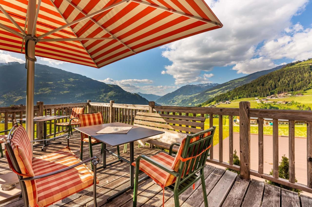 Alpen Wohlfuehlhotel Doerflwirt Hainzenberg Exterior photo
