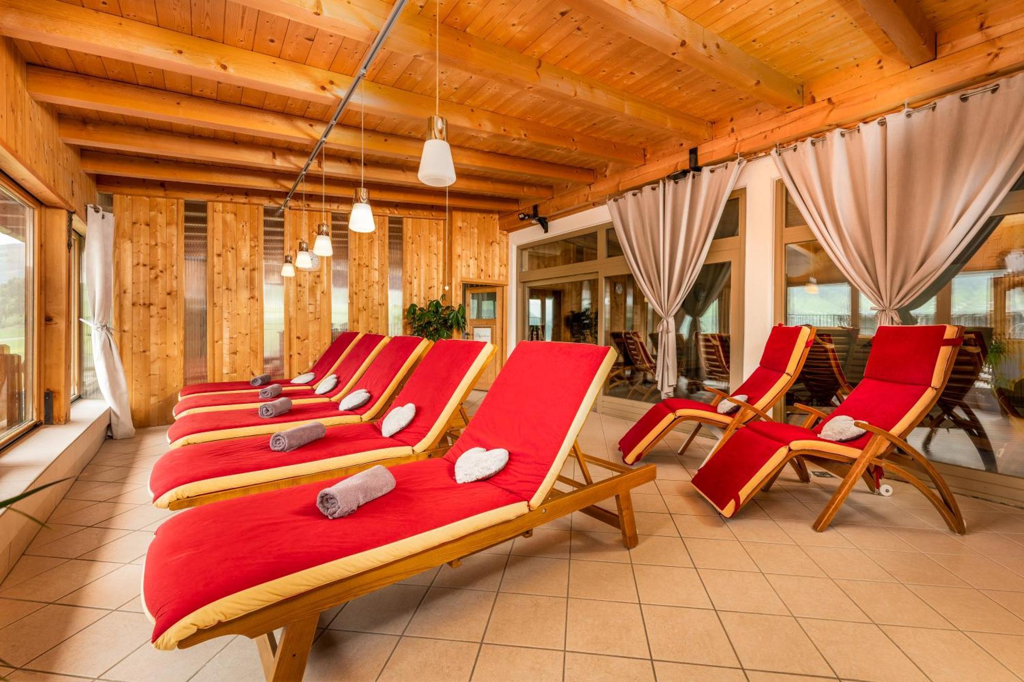 Alpen Wohlfuehlhotel Doerflwirt Hainzenberg Exterior photo