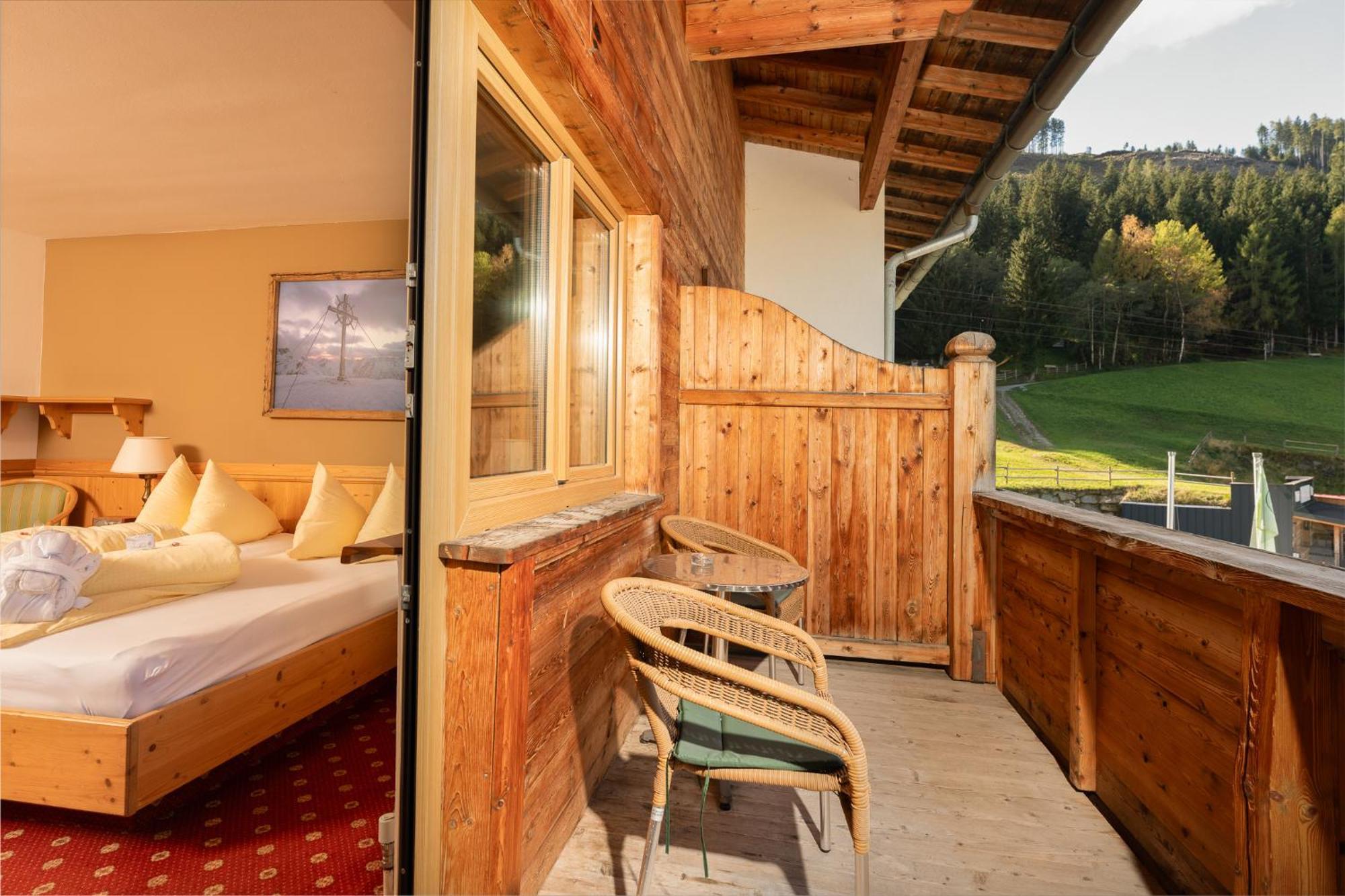 Alpen Wohlfuehlhotel Doerflwirt Hainzenberg Room photo