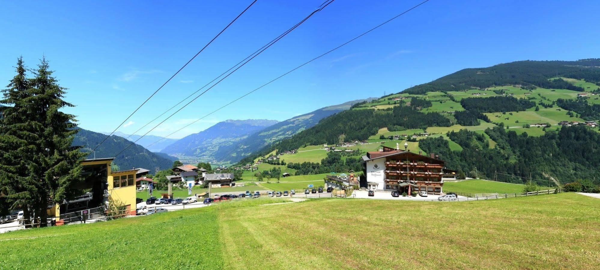 Alpen Wohlfuehlhotel Doerflwirt Hainzenberg Exterior photo